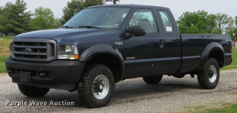 image for item DI2195 2004 Ford F250 Super Duty XL  SuperCab pickup truck