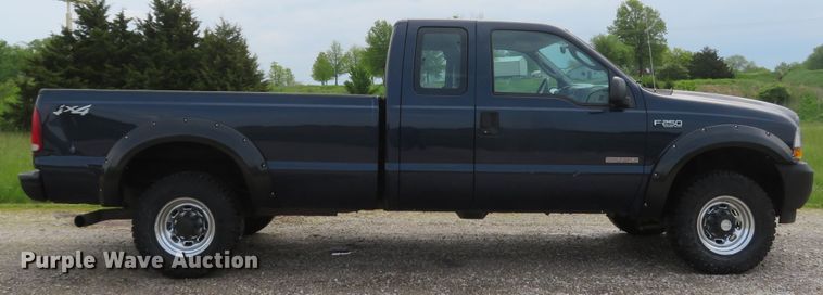 image for item DI2195 2004 Ford F250 Super Duty XL  SuperCab pickup truck