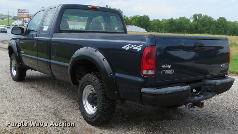 image for item DI2195 2004 Ford F250 Super Duty XL  SuperCab pickup truck