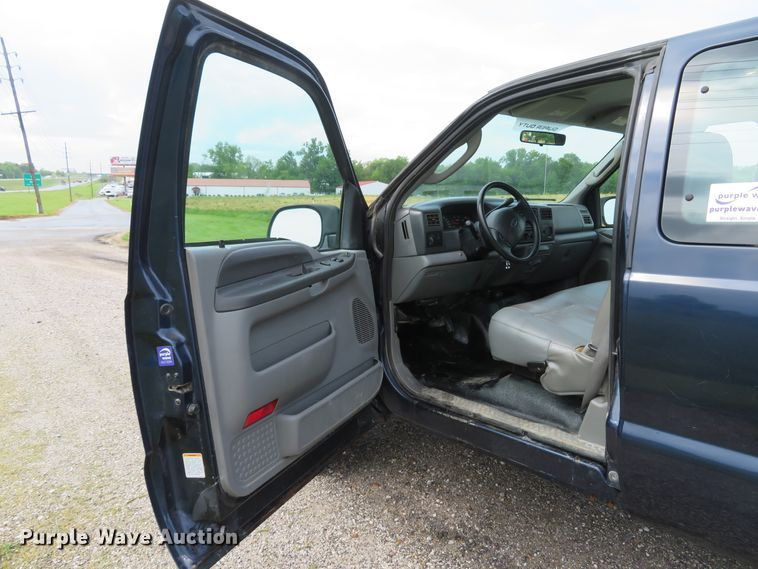 image for item DI2195 2004 Ford F250 Super Duty XL  SuperCab pickup truck