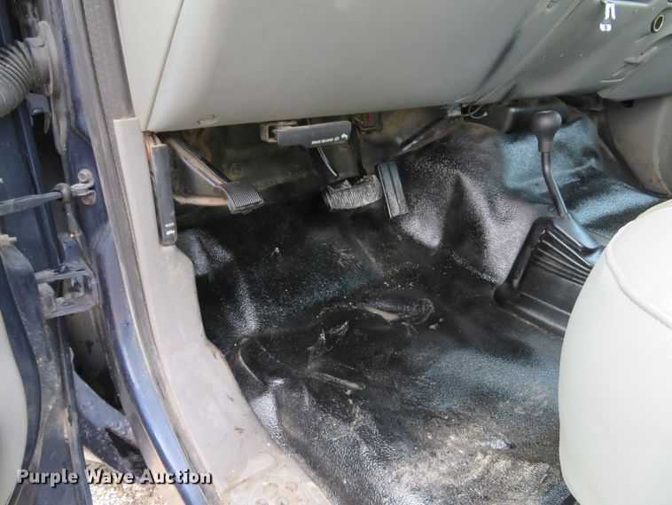 image for item DI2195 2004 Ford F250 Super Duty XL  SuperCab pickup truck