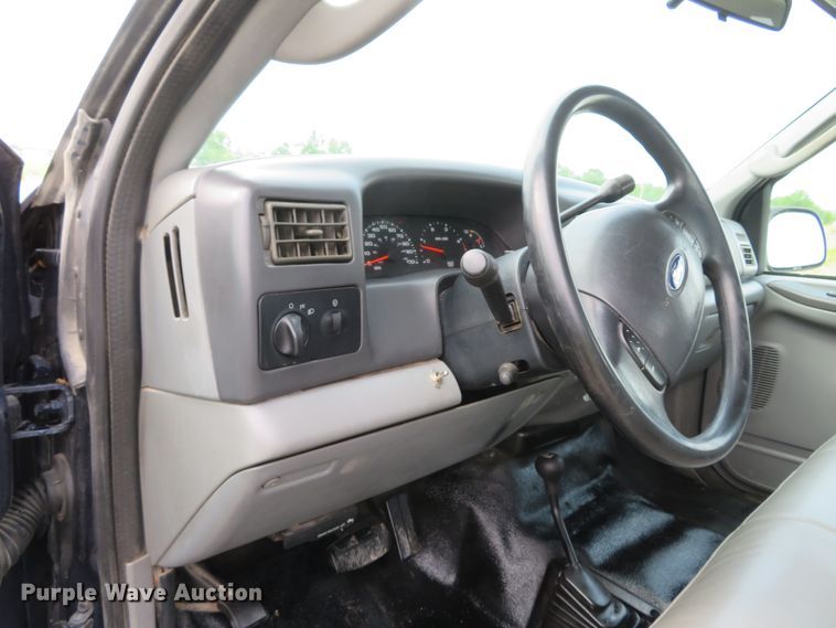 image for item DI2195 2004 Ford F250 Super Duty XL  SuperCab pickup truck