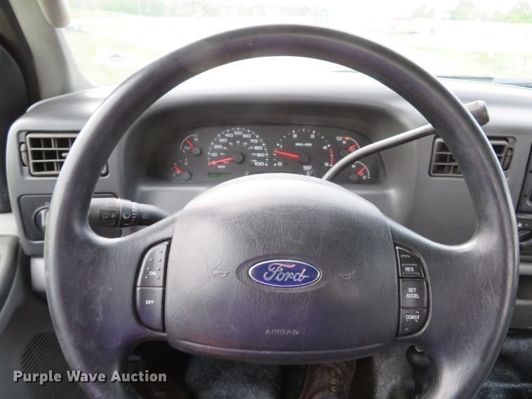 image for item DI2195 2004 Ford F250 Super Duty XL  SuperCab pickup truck