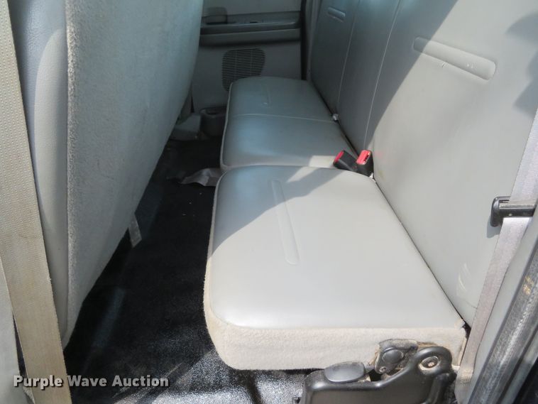 image for item DI2195 2004 Ford F250 Super Duty XL  SuperCab pickup truck