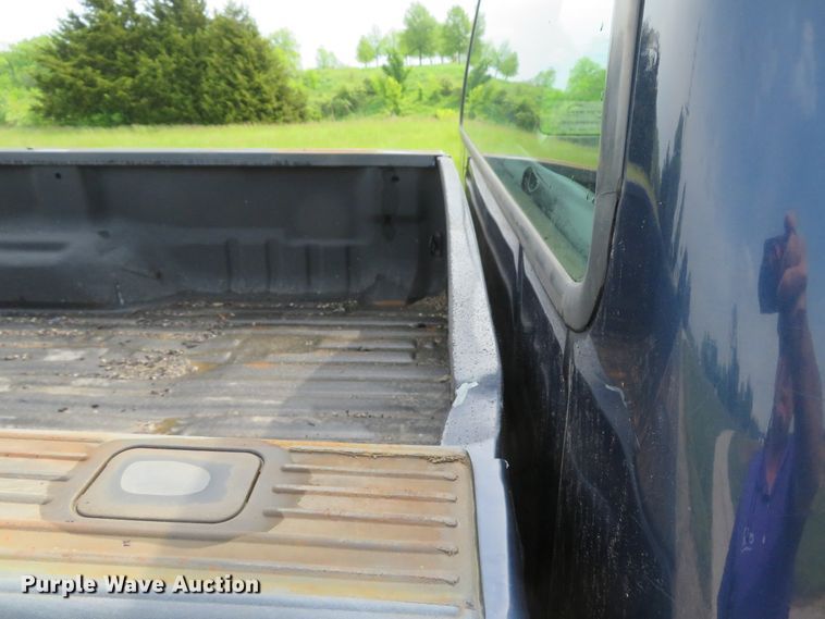 image for item DI2195 2004 Ford F250 Super Duty XL  SuperCab pickup truck