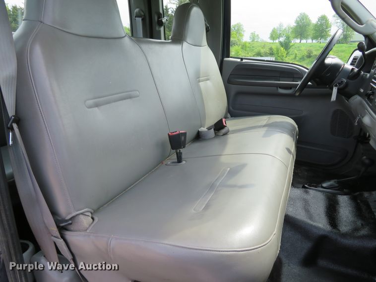 image for item DI2195 2004 Ford F250 Super Duty XL  SuperCab pickup truck