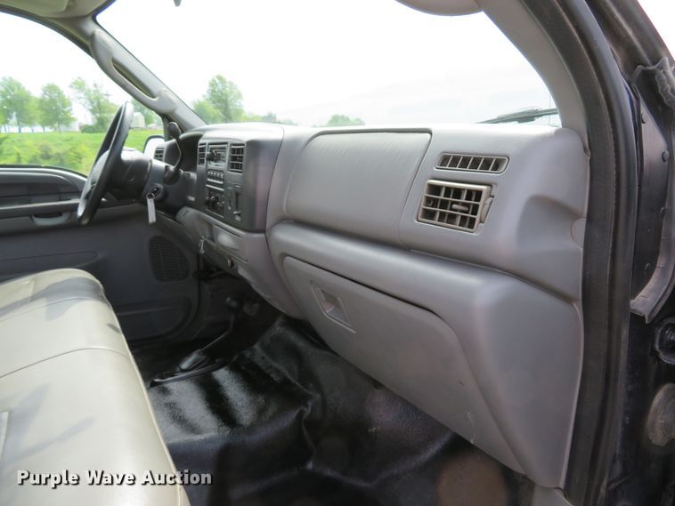 image for item DI2195 2004 Ford F250 Super Duty XL  SuperCab pickup truck