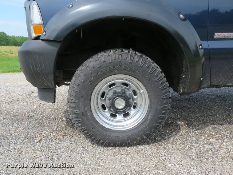 image for item DI2195 2004 Ford F250 Super Duty XL  SuperCab pickup truck