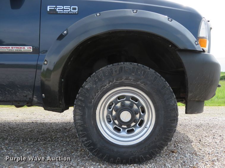 image for item DI2195 2004 Ford F250 Super Duty XL  SuperCab pickup truck