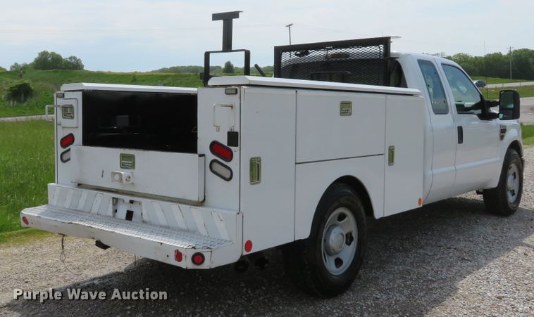 image for item DI2196 2010 Ford F350 Super Duty XL  SuperCab utility bed pickup truck