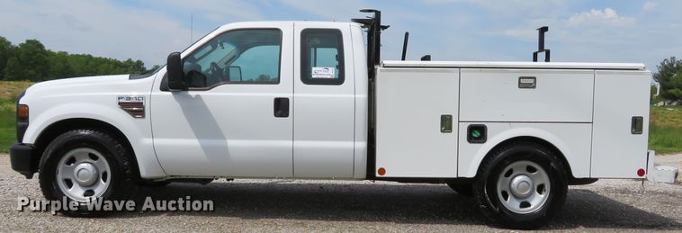 image for item DI2196 2010 Ford F350 Super Duty XL  SuperCab utility bed pickup truck