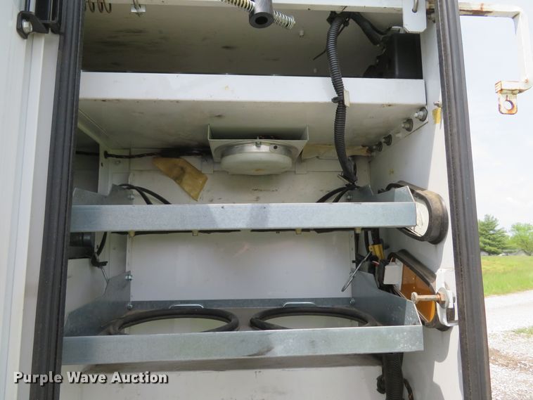 image for item DI2196 2010 Ford F350 Super Duty XL  SuperCab utility bed pickup truck