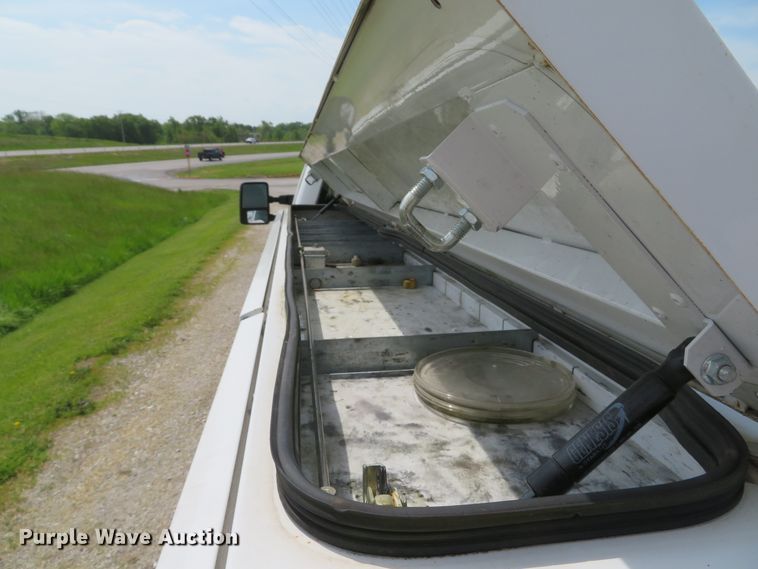 image for item DI2196 2010 Ford F350 Super Duty XL  SuperCab utility bed pickup truck