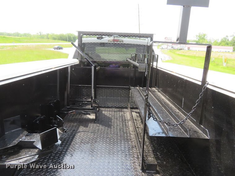 image for item DI2196 2010 Ford F350 Super Duty XL  SuperCab utility bed pickup truck