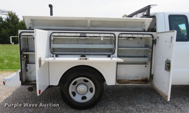 image for item DI2196 2010 Ford F350 Super Duty XL  SuperCab utility bed pickup truck