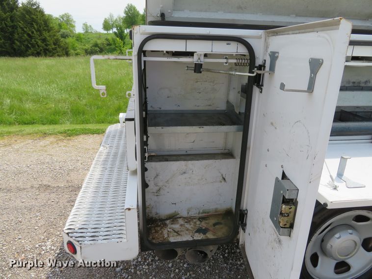 image for item DI2196 2010 Ford F350 Super Duty XL  SuperCab utility bed pickup truck