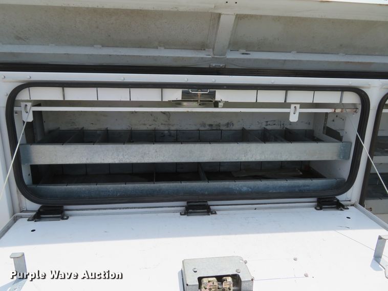 image for item DI2196 2010 Ford F350 Super Duty XL  SuperCab utility bed pickup truck