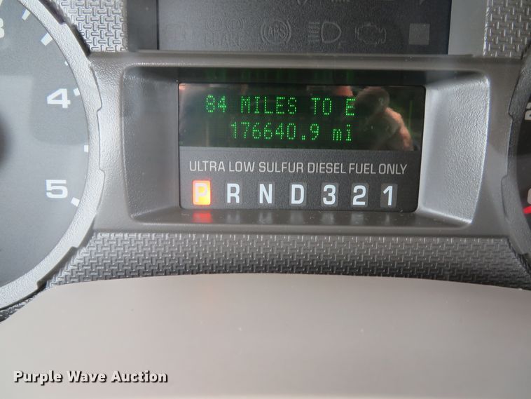 image for item DI2196 2010 Ford F350 Super Duty XL  SuperCab utility bed pickup truck