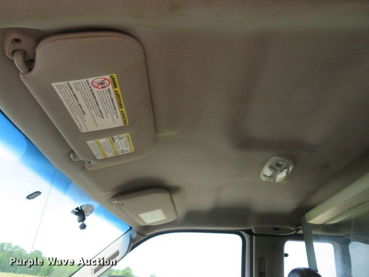 image for item DI2196 2010 Ford F350 Super Duty XL  SuperCab utility bed pickup truck