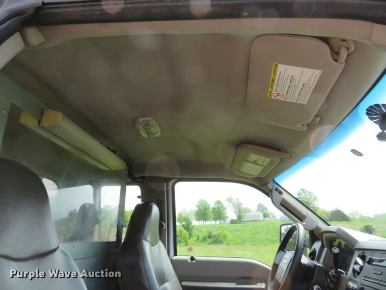 image for item DI2196 2010 Ford F350 Super Duty XL  SuperCab utility bed pickup truck