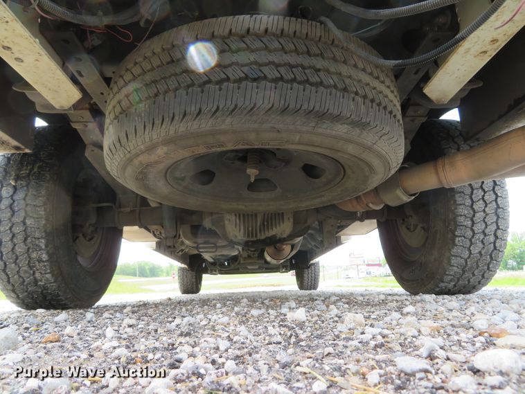 image for item DI2196 2010 Ford F350 Super Duty XL  SuperCab utility bed pickup truck