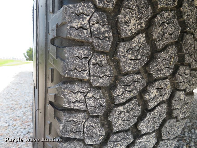 image for item DI2196 2010 Ford F350 Super Duty XL  SuperCab utility bed pickup truck