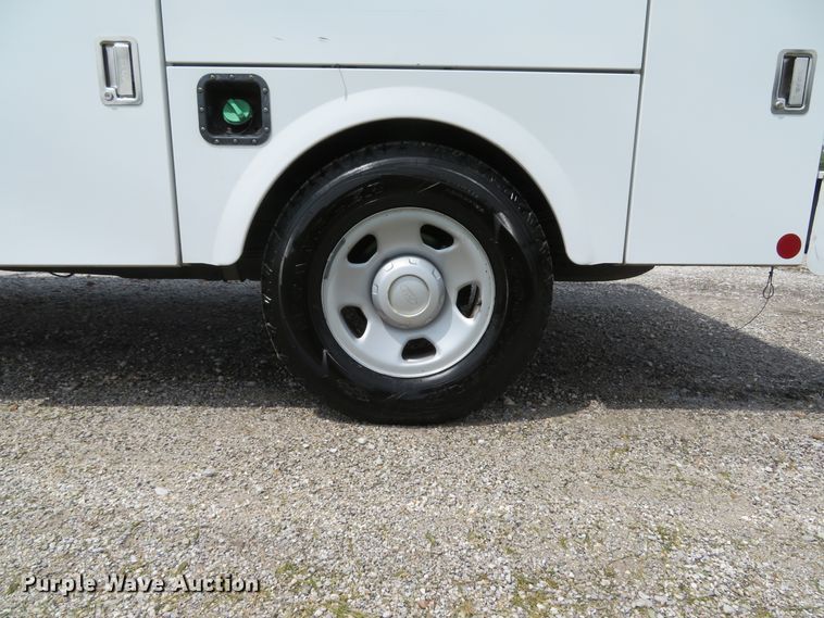 image for item DI2196 2010 Ford F350 Super Duty XL  SuperCab utility bed pickup truck