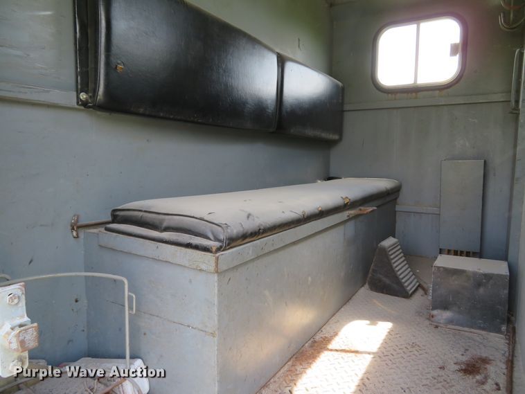 image for item DI2197 2004 GMC C6500  chip bed truck