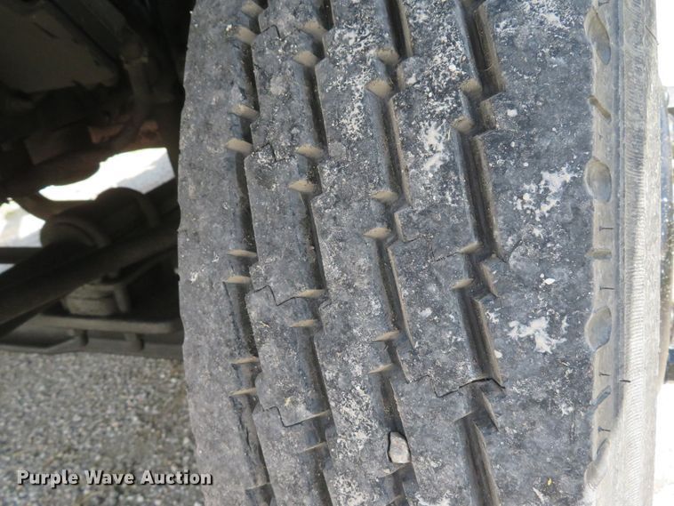 image for item DI2197 2004 GMC C6500  chip bed truck