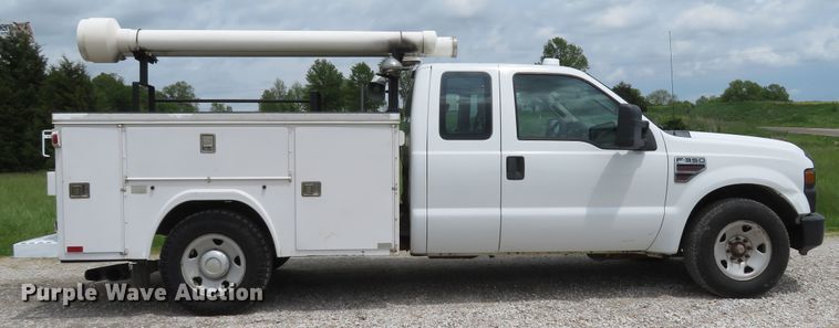 image for item DI2200 2009 Ford F350 Super Duty XL  SuperCab utility bed pickup truck