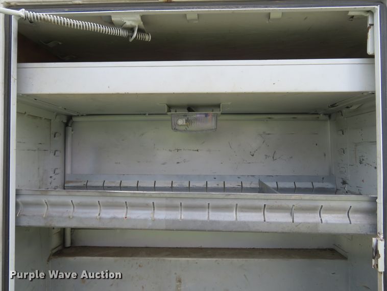 image for item DI2200 2009 Ford F350 Super Duty XL  SuperCab utility bed pickup truck