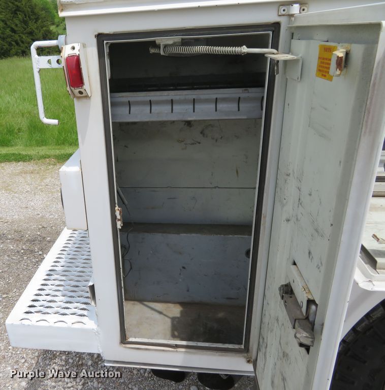 image for item DI2200 2009 Ford F350 Super Duty XL  SuperCab utility bed pickup truck