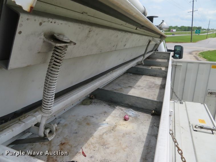 image for item DI2200 2009 Ford F350 Super Duty XL  SuperCab utility bed pickup truck