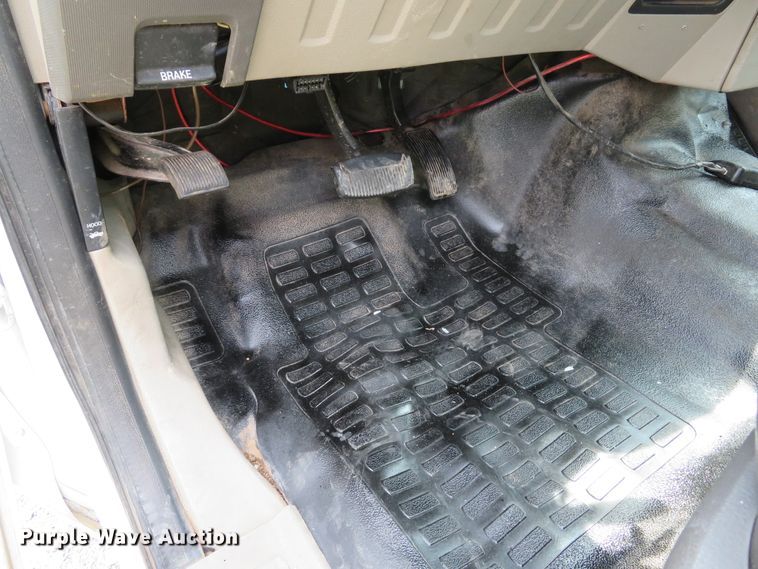 image for item DI2200 2009 Ford F350 Super Duty XL  SuperCab utility bed pickup truck