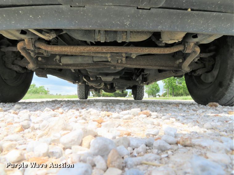 image for item DI2200 2009 Ford F350 Super Duty XL  SuperCab utility bed pickup truck