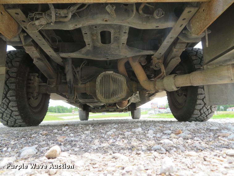 image for item DI2200 2009 Ford F350 Super Duty XL  SuperCab utility bed pickup truck