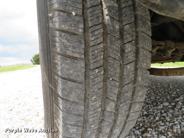 image for item DI2200 2009 Ford F350 Super Duty XL  SuperCab utility bed pickup truck