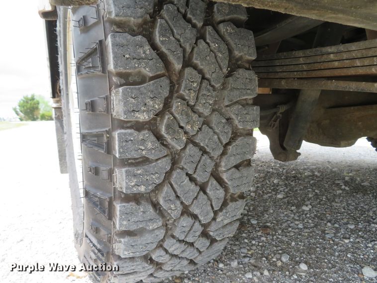 image for item DI2200 2009 Ford F350 Super Duty XL  SuperCab utility bed pickup truck