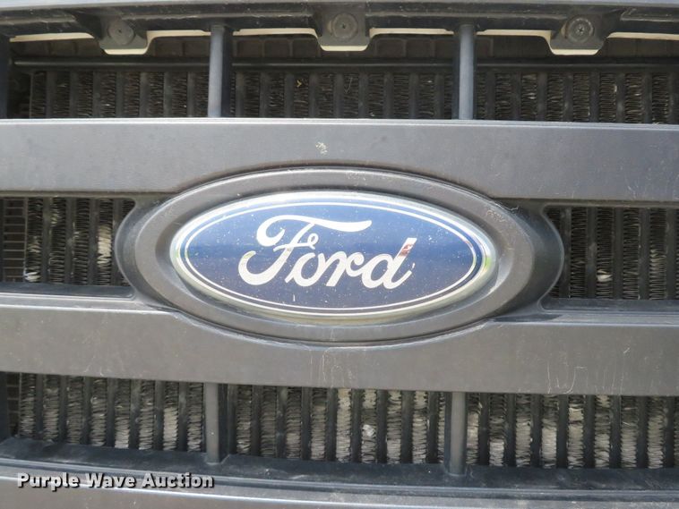 image for item DI2200 2009 Ford F350 Super Duty XL  SuperCab utility bed pickup truck