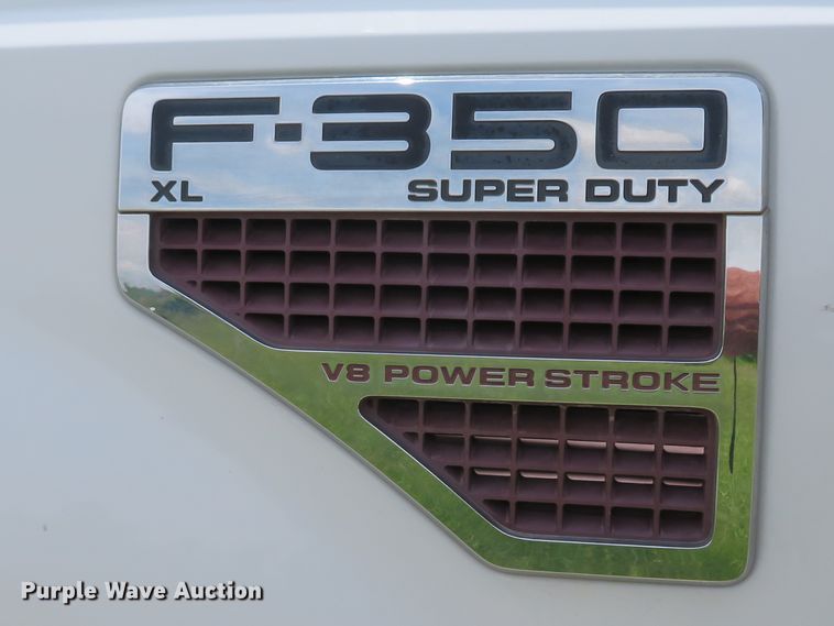 image for item DI2200 2009 Ford F350 Super Duty XL  SuperCab utility bed pickup truck
