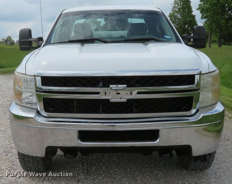 image for item DI2203 2013 Chevrolet Silverado 3500HD  Ext. Cab pickup truck