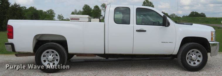 image for item DI2203 2013 Chevrolet Silverado 3500HD  Ext. Cab pickup truck