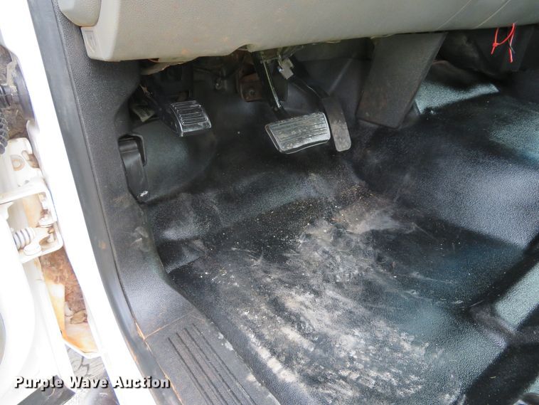 image for item DI2203 2013 Chevrolet Silverado 3500HD  Ext. Cab pickup truck