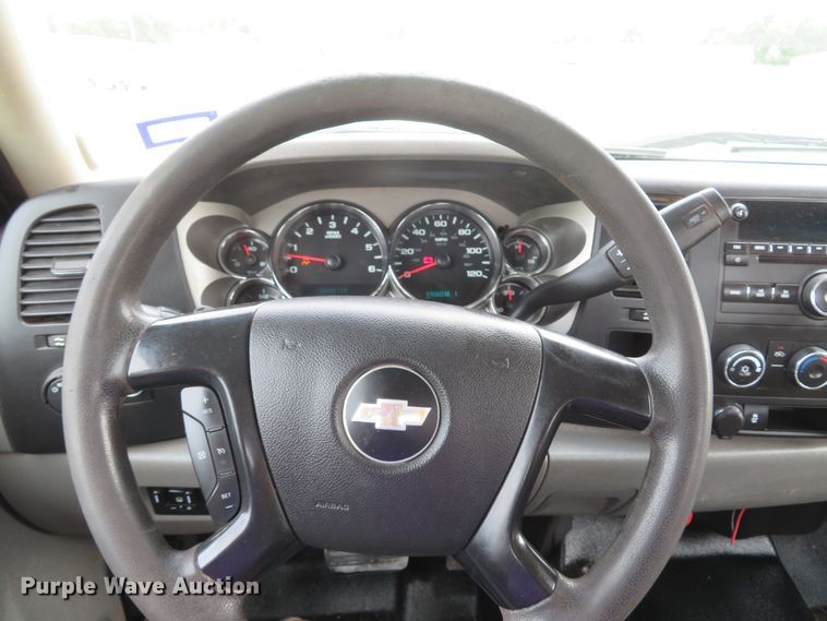 image for item DI2203 2013 Chevrolet Silverado 3500HD  Ext. Cab pickup truck