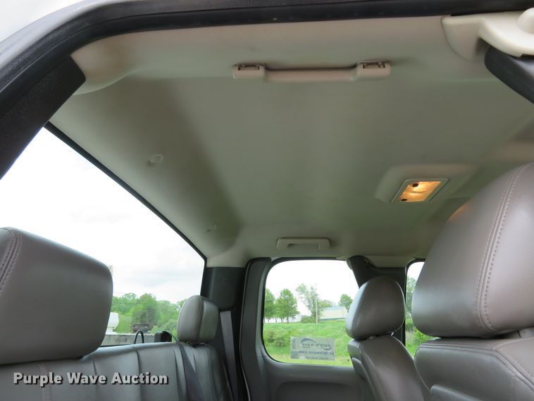 image for item DI2203 2013 Chevrolet Silverado 3500HD  Ext. Cab pickup truck