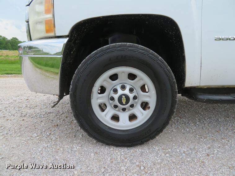 image for item DI2203 2013 Chevrolet Silverado 3500HD  Ext. Cab pickup truck