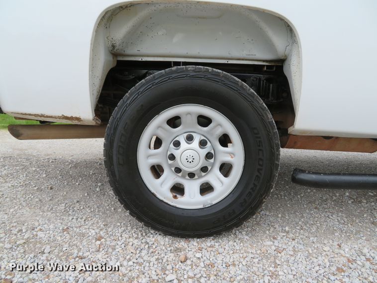 image for item DI2203 2013 Chevrolet Silverado 3500HD  Ext. Cab pickup truck