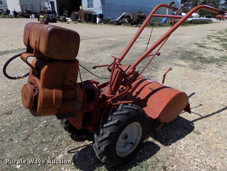 image for item DO9353 Lawn and garden equipment