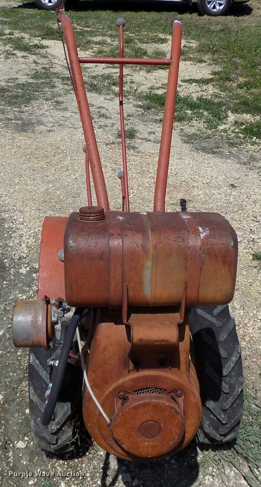 image for item DO9353 Lawn and garden equipment