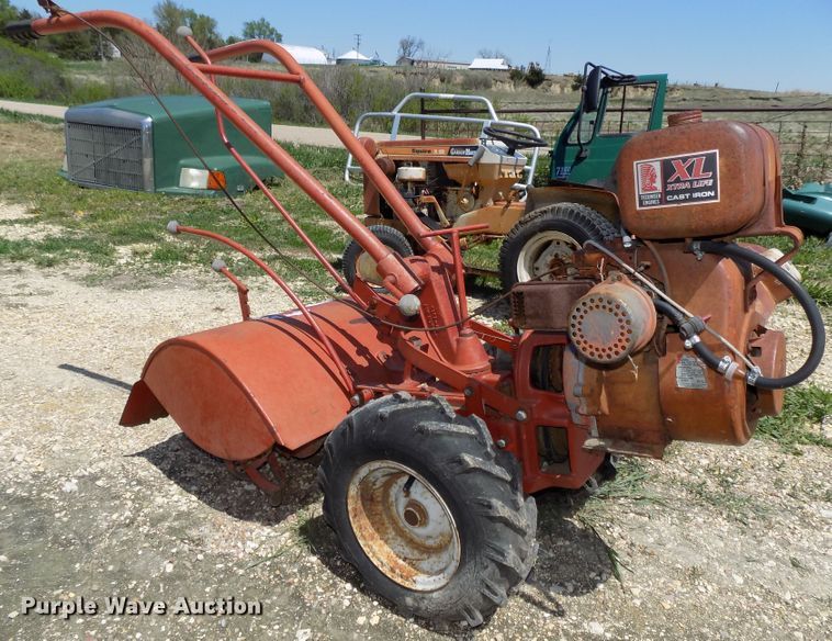 image for item DO9353 Lawn and garden equipment